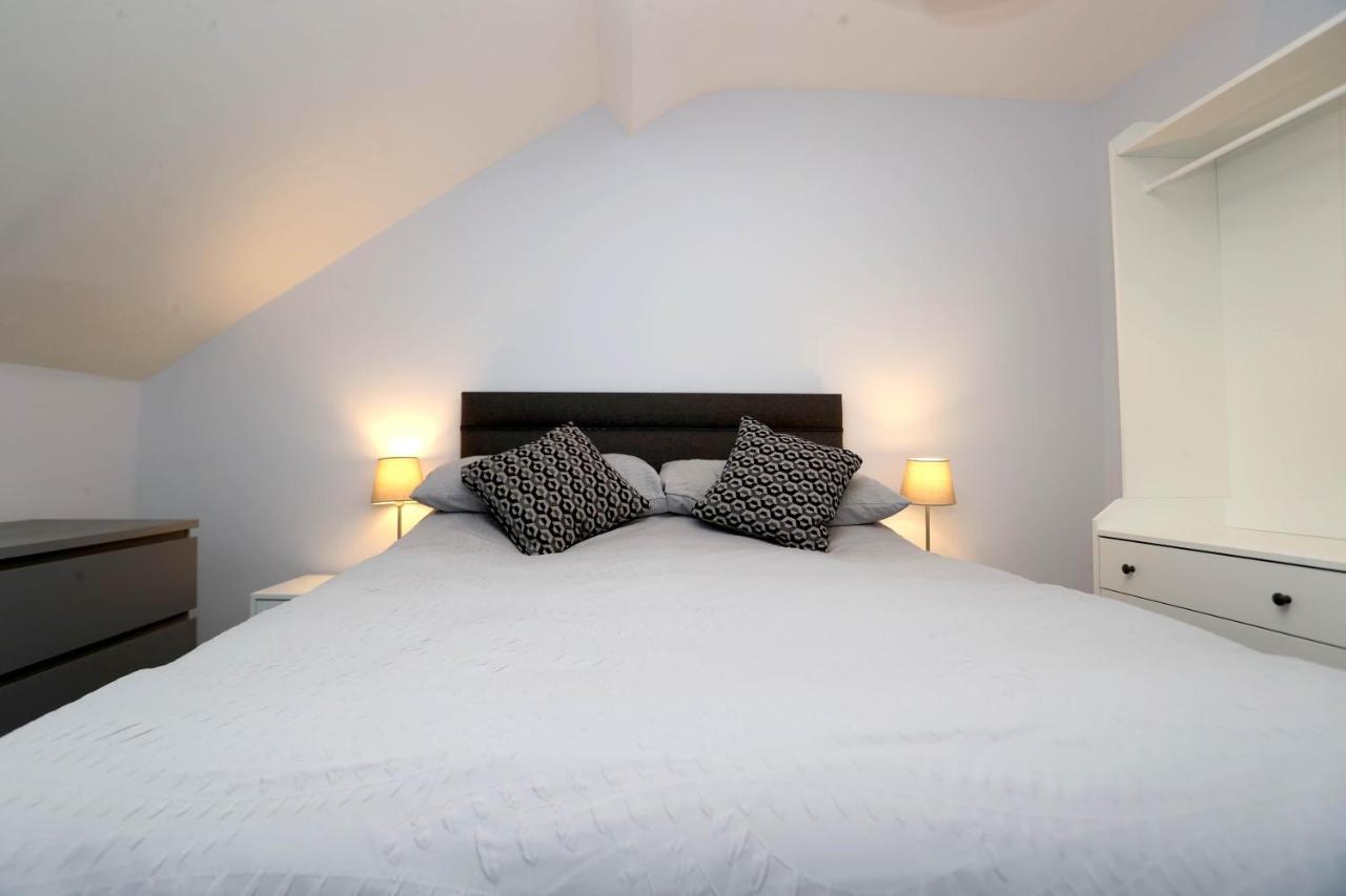 Entire Penthouse Apartment With Sea Views ポートラッシュ エクステリア 写真
