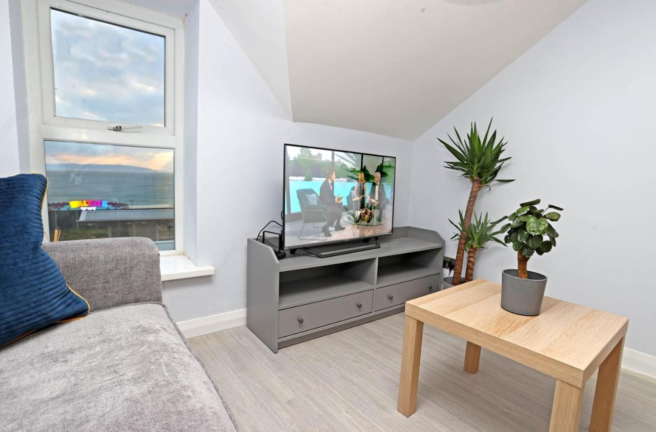 Entire Penthouse Apartment With Sea Views ポートラッシュ エクステリア 写真