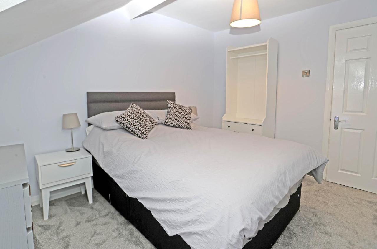 Entire Penthouse Apartment With Sea Views ポートラッシュ エクステリア 写真