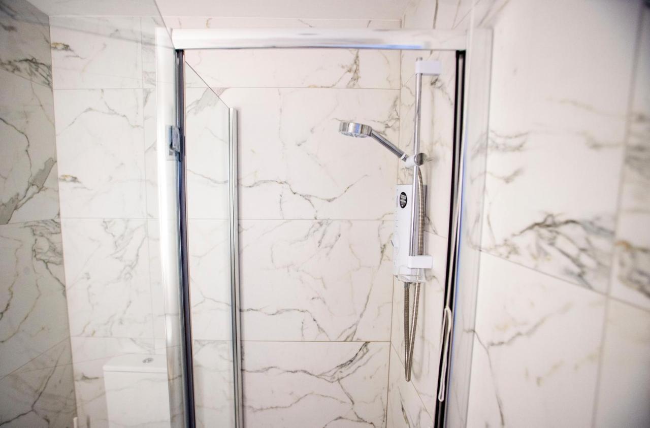 Entire Penthouse Apartment With Sea Views ポートラッシュ エクステリア 写真