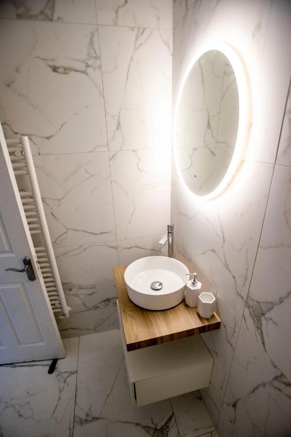 Entire Penthouse Apartment With Sea Views ポートラッシュ エクステリア 写真